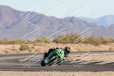 media/Dec-07-2025-CVMA (Sun) [[3e7d2de5dc]]/Race 16-Formula Middleweight/